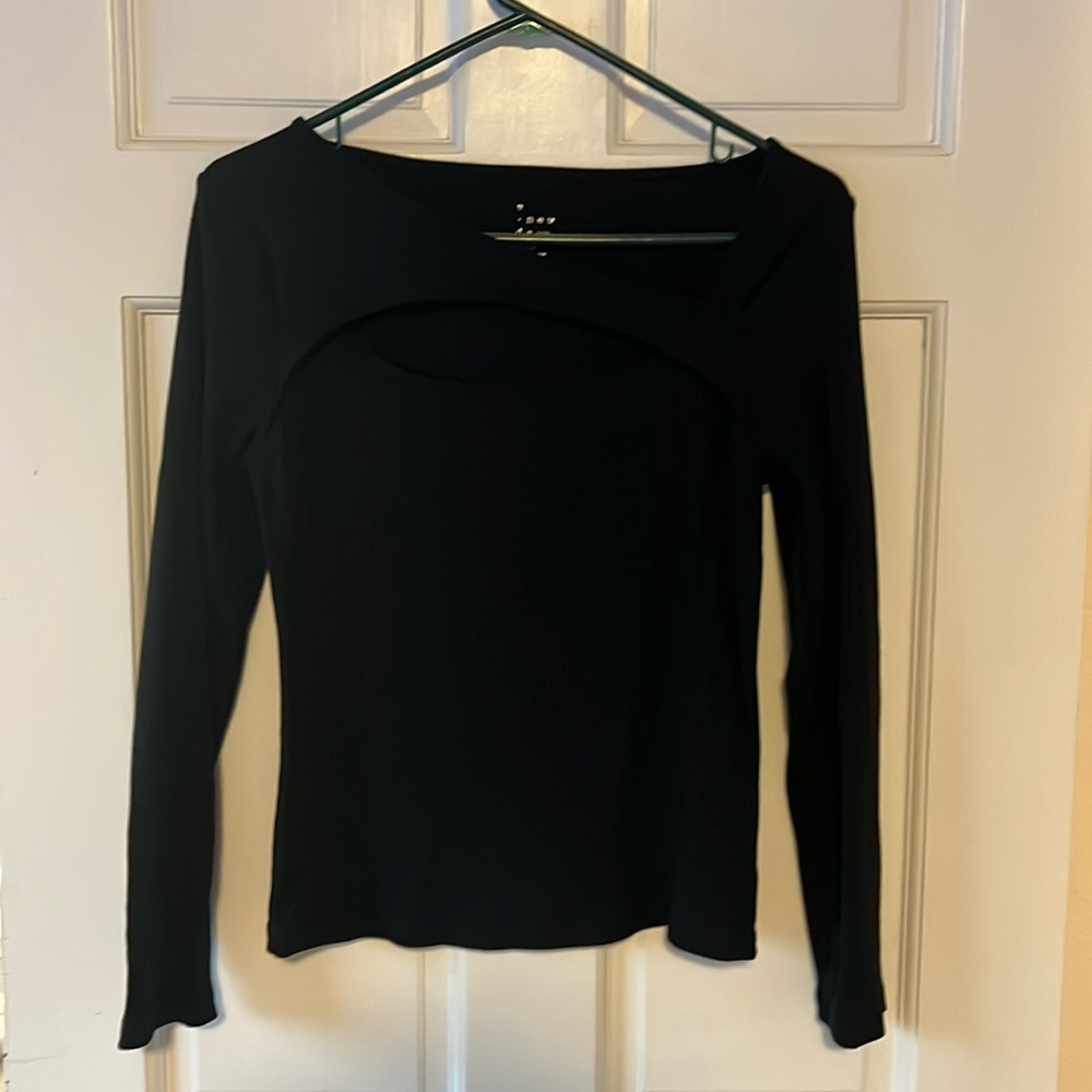 Black blouse long sleeve with cut out on chest